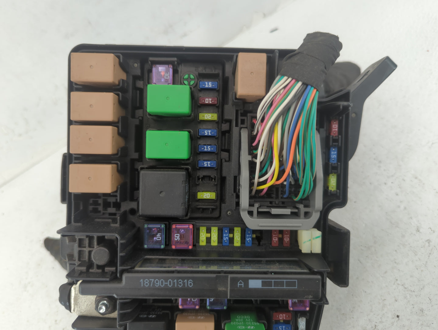 2011-2014 Hyundai Sonata Fusebox Fuse Box Panel Relay Module P/N:91950-3S711 Fits Fits 2011 2012 2013 2014 OEM Used Auto Par