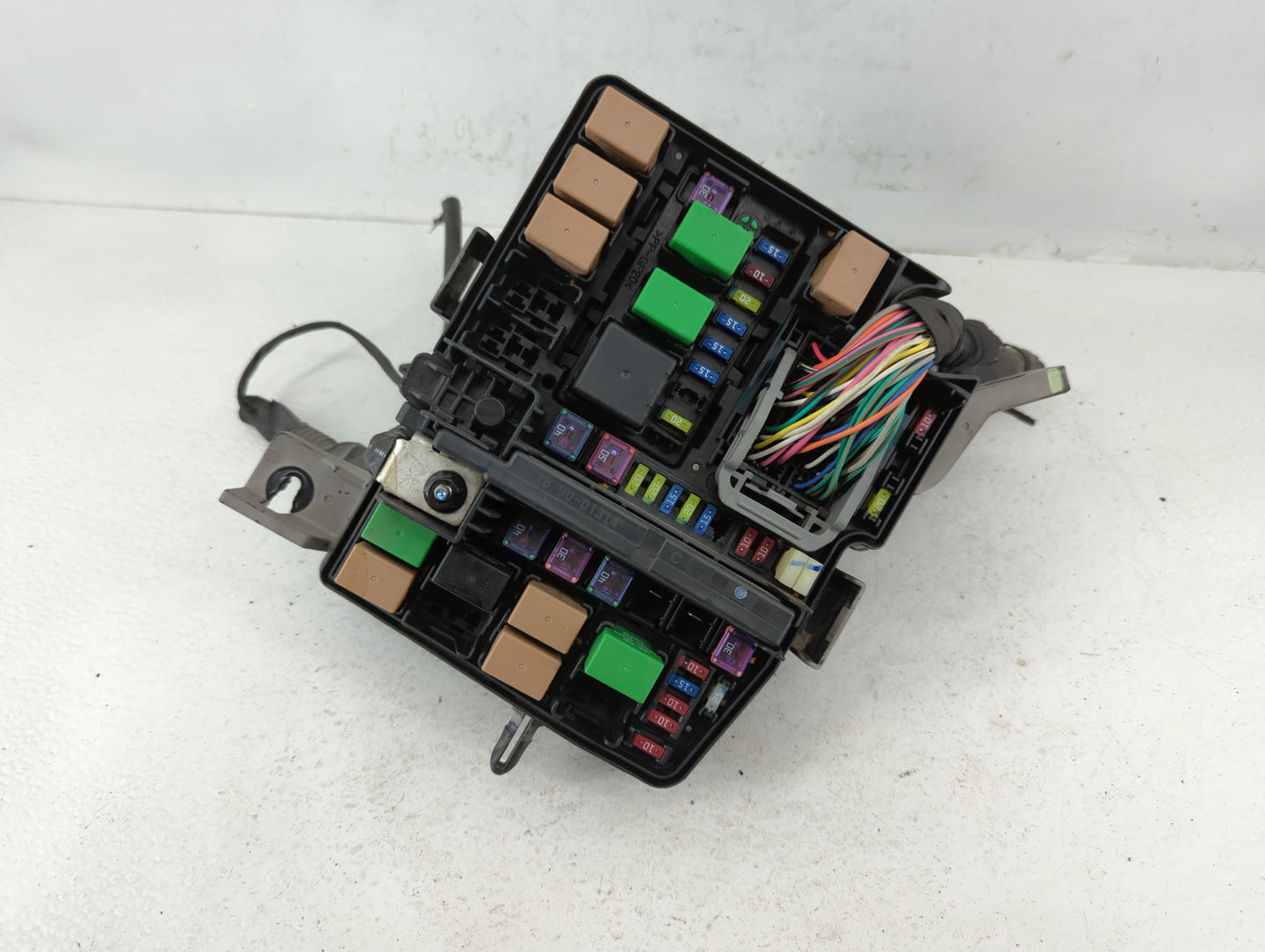 2011-2014 Hyundai Sonata Fusebox Fuse Box Panel Relay Module P/N:91950-S3740 Fits Fits 2011 2012 2013 2014 OEM Used Auto Par
