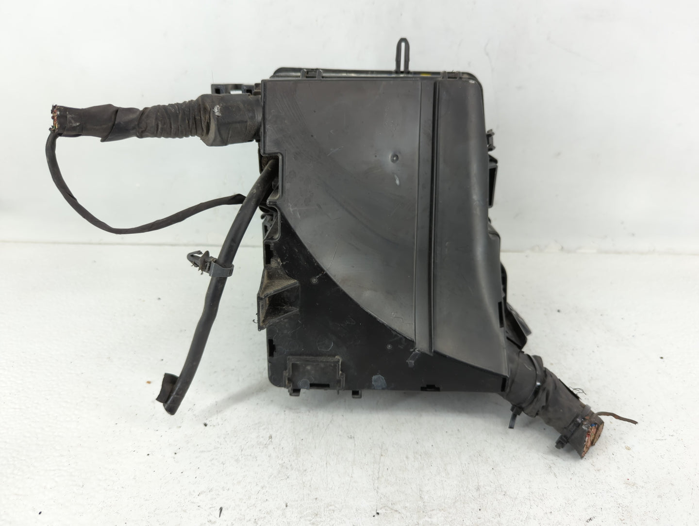 2011-2014 Hyundai Sonata Fusebox Fuse Box Panel Relay Module P/N:91950-S3740 Fits Fits 2011 2012 2013 2014 OEM Used Auto Par