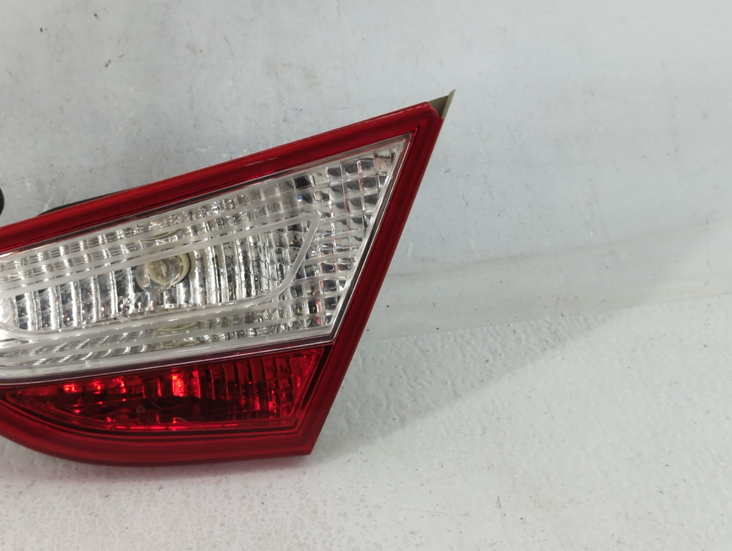 2013 Hyundai Sonata Tail Light Assembly Passenger Right OEM P/N:92404-3Q Fits OEM Used Auto Parts - Oemusedautoparts1.com