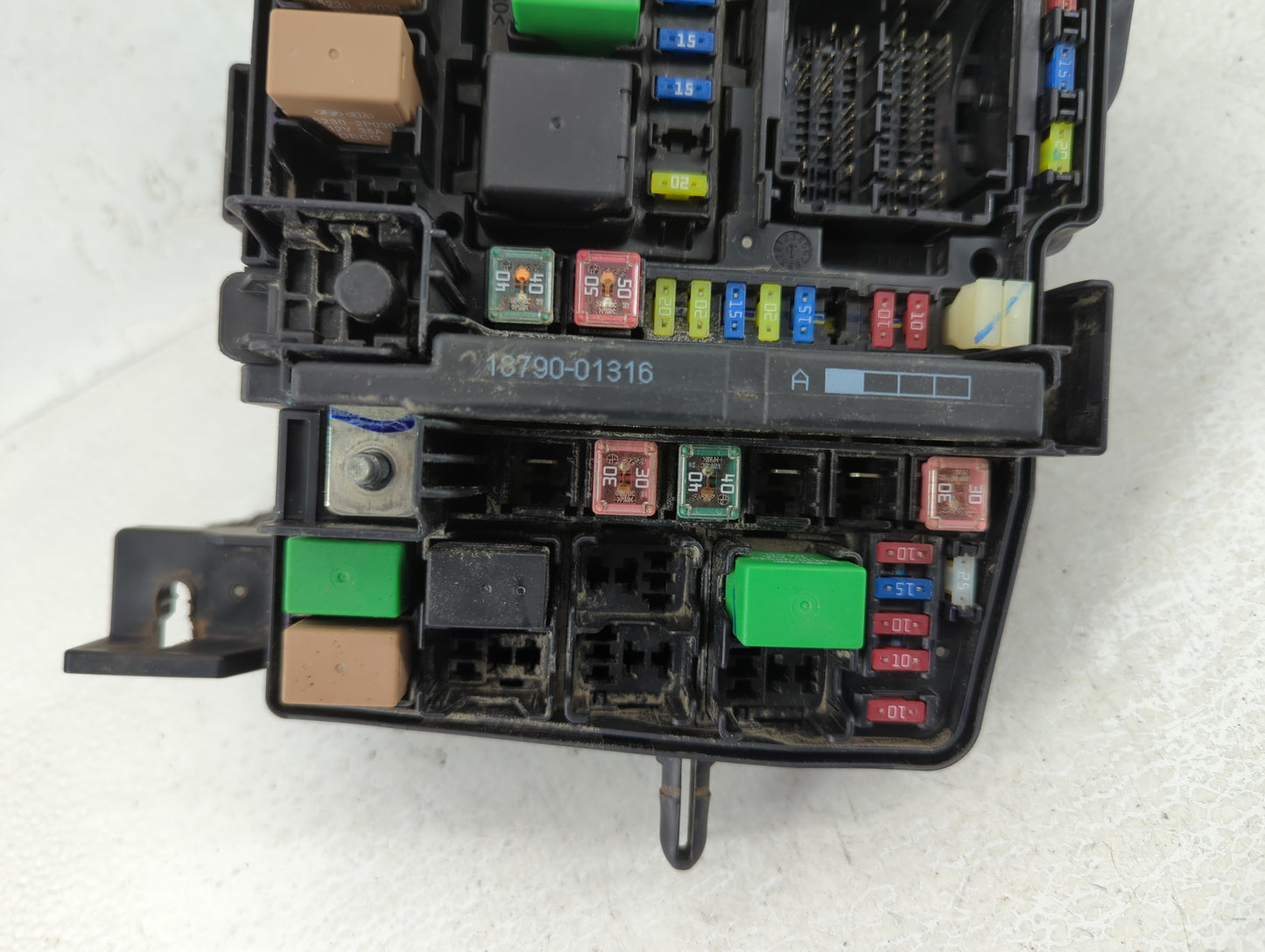 2011-2014 Hyundai Sonata Fusebox Fuse Box Panel Relay Module P/N:91950-3S711 Fits Fits 2011 2012 2013 2014 OEM Used Auto Par