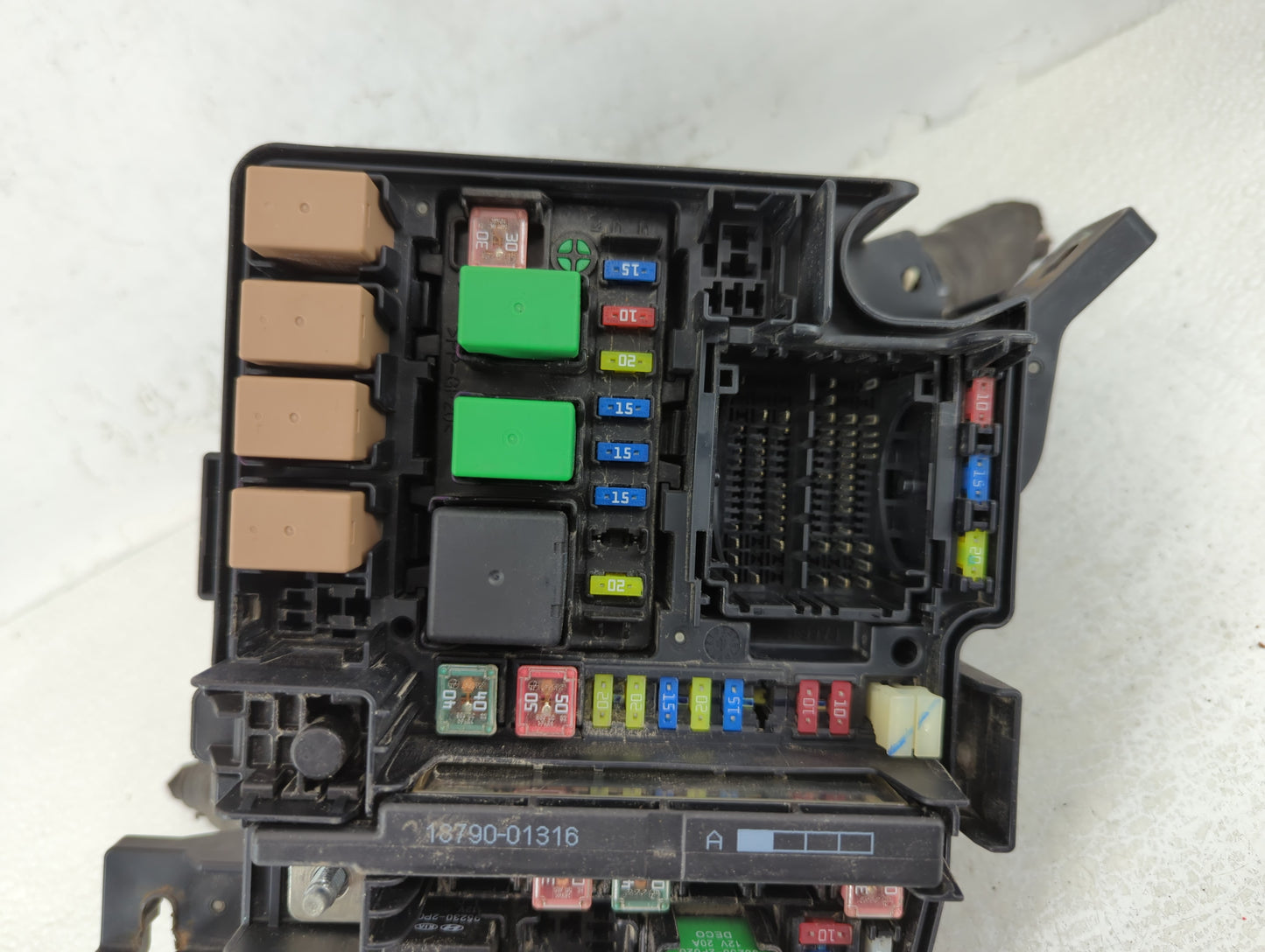 2011-2014 Hyundai Sonata Fusebox Fuse Box Panel Relay Module P/N:91950-3S711 Fits Fits 2011 2012 2013 2014 OEM Used Auto Par