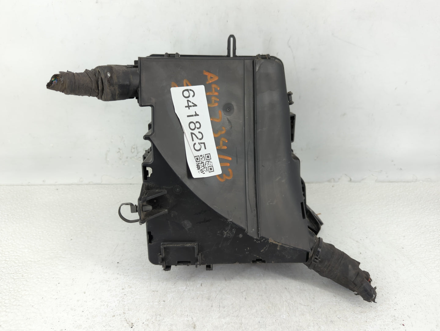 2011-2014 Hyundai Sonata Fusebox Fuse Box Panel Relay Module P/N:91950-3S711 Fits Fits 2011 2012 2013 2014 OEM Used Auto Par