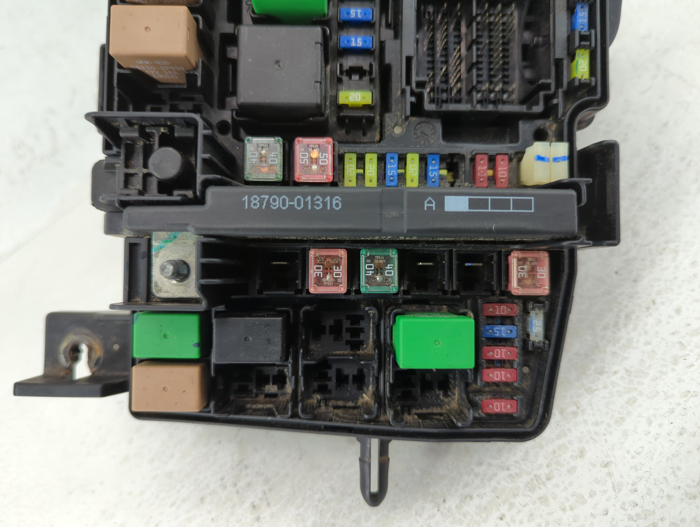 2011-2014 Hyundai Sonata Fusebox Fuse Box Panel Relay Module P/N:91950-3S711 Fits Fits 2011 2012 2013 2014 OEM Used Auto Par