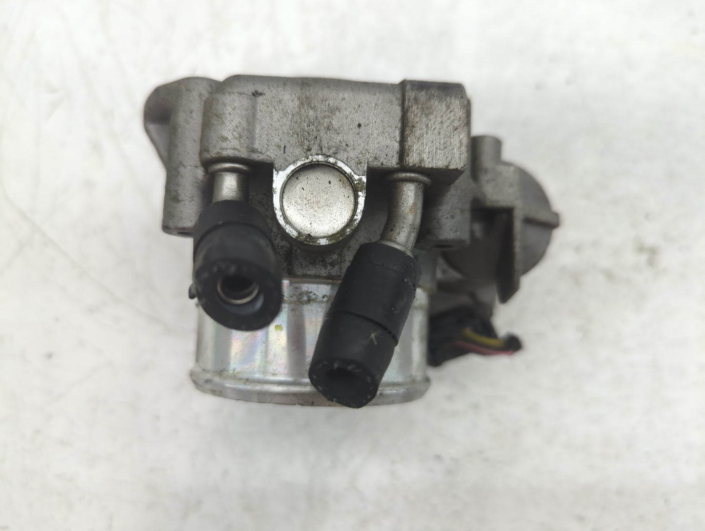 2011-2014 Hyundai Sonata Throttle Body P/N:90 4501 0003 35100-2G710 Fits Fits 2011 2012 2013 2014 2015 2016 OEM Used Auto Pa