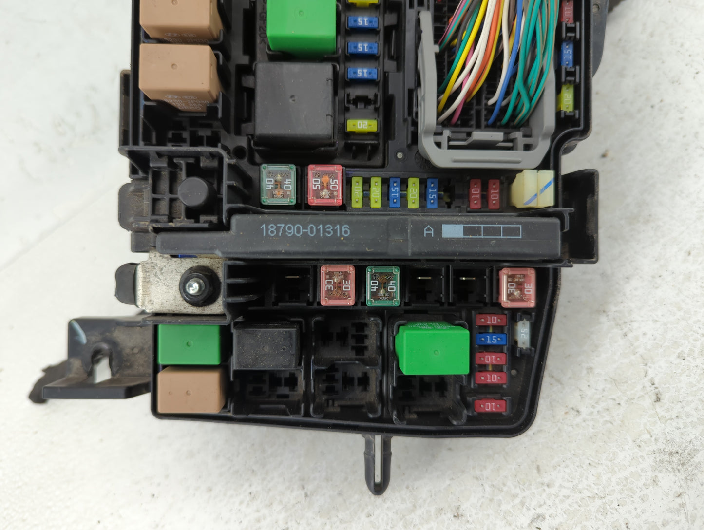 2011-2014 Hyundai Sonata Fusebox Fuse Box Panel Relay Module P/N:91950-3S711 Fits Fits 2011 2012 2013 2014 OEM Used Auto Par