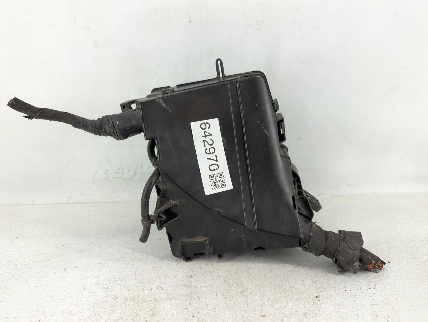 2011-2014 Hyundai Sonata Fusebox Fuse Box Panel Relay Module P/N:91950-3S711 Fits Fits 2011 2012 2013 2014 OEM Used Auto Par