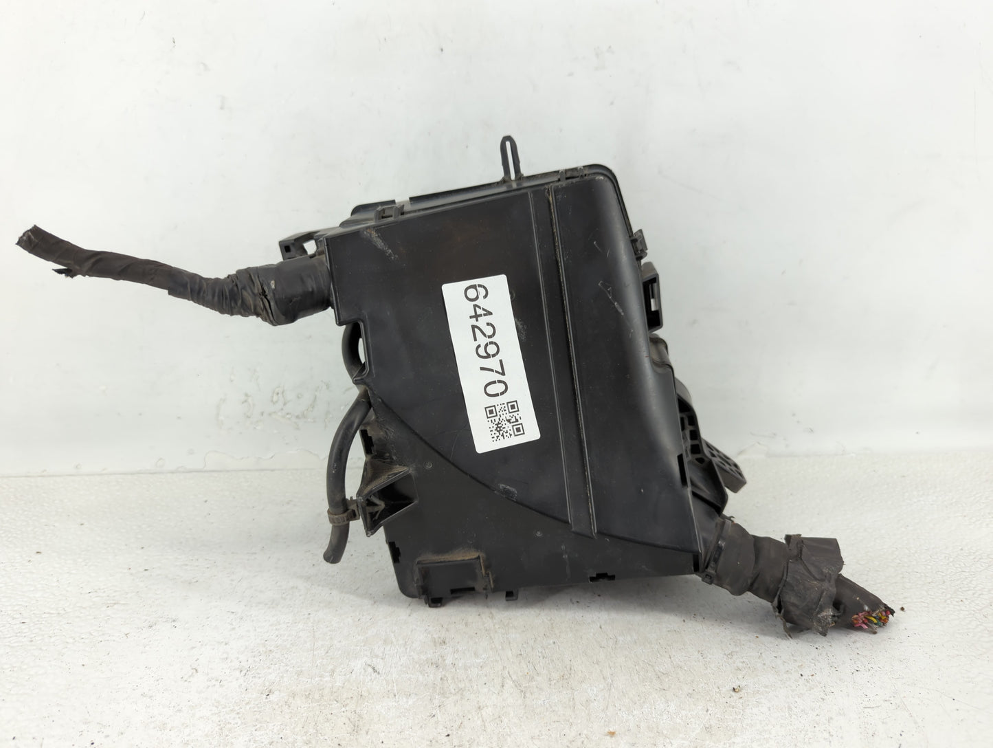 2011-2014 Hyundai Sonata Fusebox Fuse Box Panel Relay Module P/N:91950-3S711 Fits Fits 2011 2012 2013 2014 OEM Used Auto Par