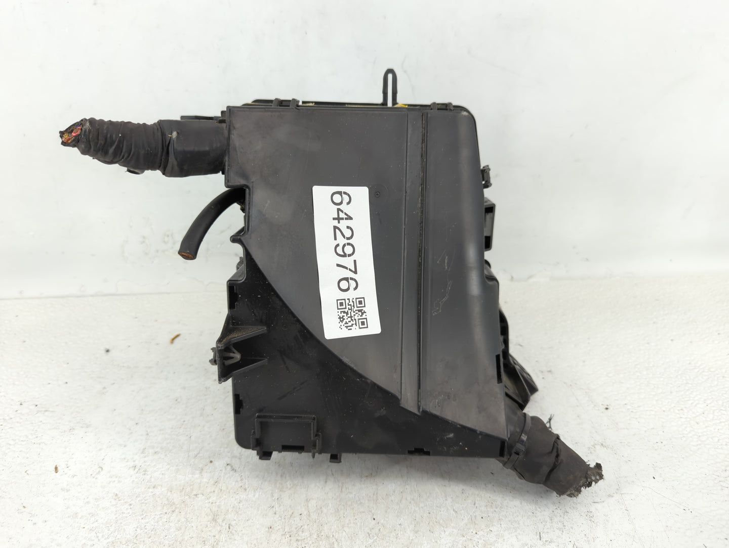 2011-2014 Hyundai Sonata Fusebox Fuse Box Panel Relay Module P/N:91950-3S740 Fits Fits 2011 2012 2013 2014 OEM Used Auto Par