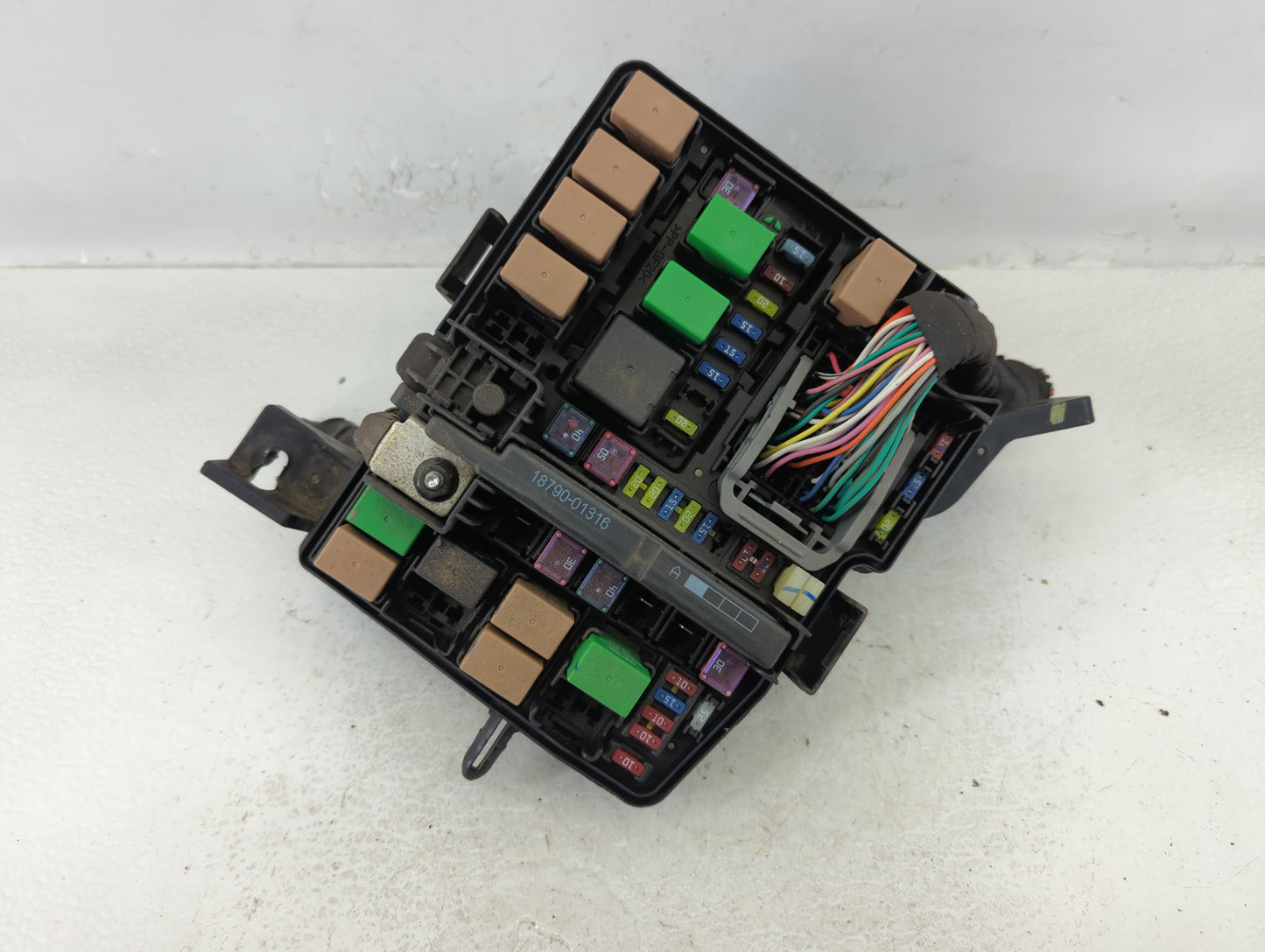 2011-2014 Hyundai Sonata Fusebox Fuse Box Panel Relay Module P/N:91950-3S711 Fits Fits 2011 2012 2013 2014 OEM Used Auto Par