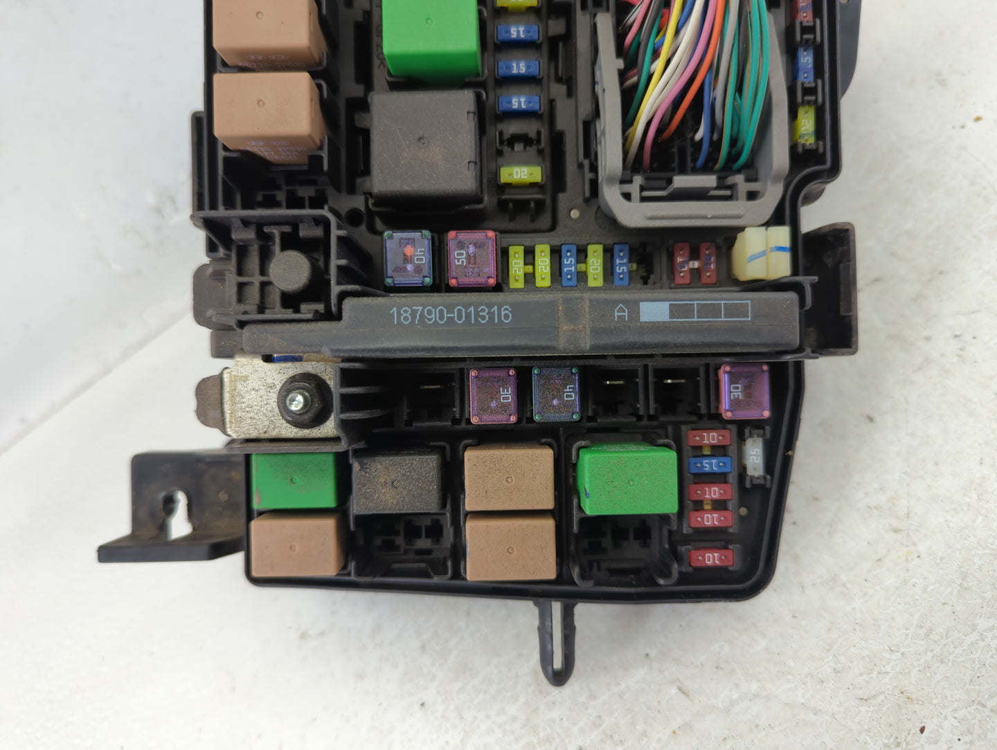 2011-2014 Hyundai Sonata Fusebox Fuse Box Panel Relay Module P/N:91950-3S711 Fits Fits 2011 2012 2013 2014 OEM Used Auto Par