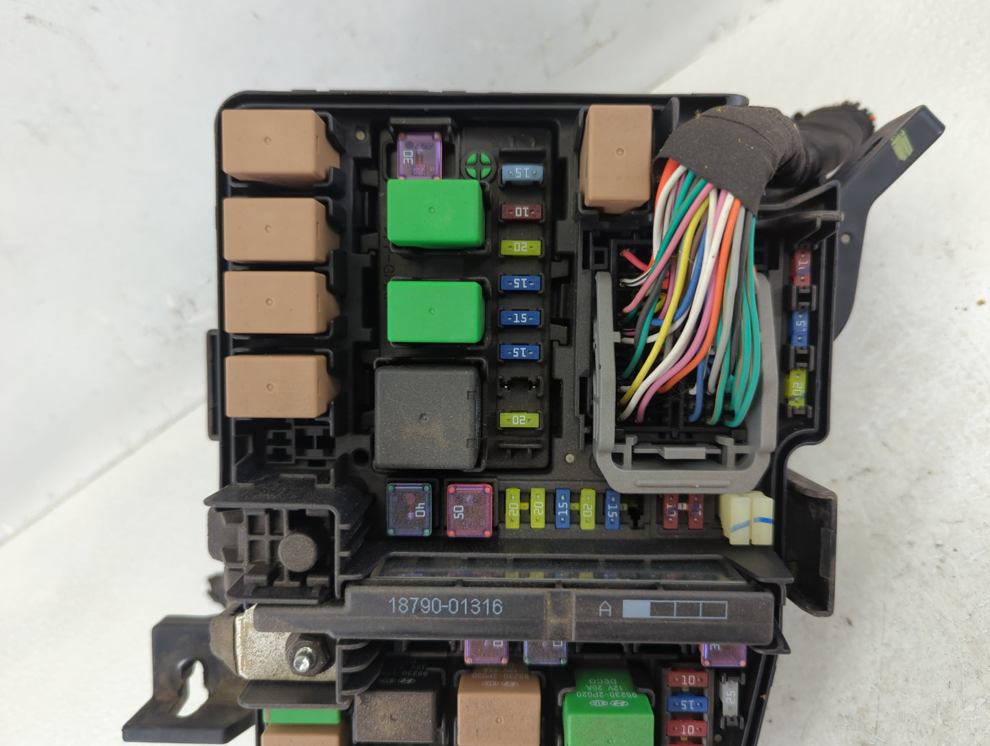 2011-2014 Hyundai Sonata Fusebox Fuse Box Panel Relay Module P/N:91950-3S711 Fits Fits 2011 2012 2013 2014 OEM Used Auto Par