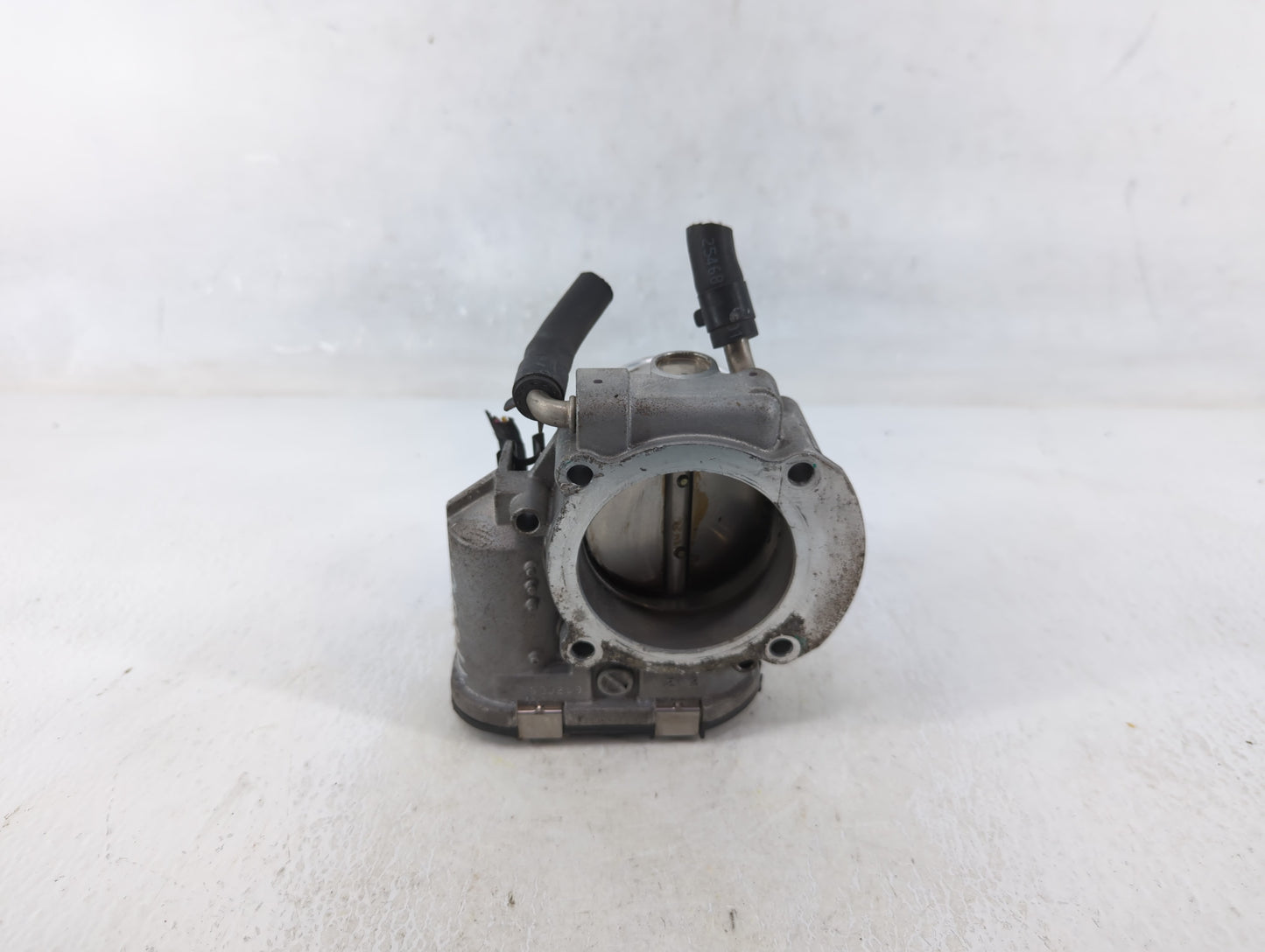 2011-2014 Hyundai Sonata Throttle Body P/N:35100-2G700 Fits Fits 2011 2012 2013 2014 2015 2016 OEM Used Auto Parts - Oemused