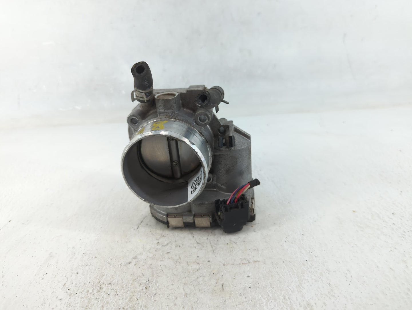 2011-2014 Hyundai Sonata Throttle Body P/N:35100-2G700 Fits Fits 2011 2012 2013 2014 2015 2016 OEM Used Auto Parts - Oemused