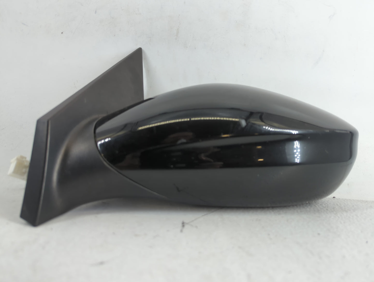 2011-2014 Hyundai Sonata Driver Side View Mirror - Left Door Mirror OEM Used - Oemusedautoparts1.com