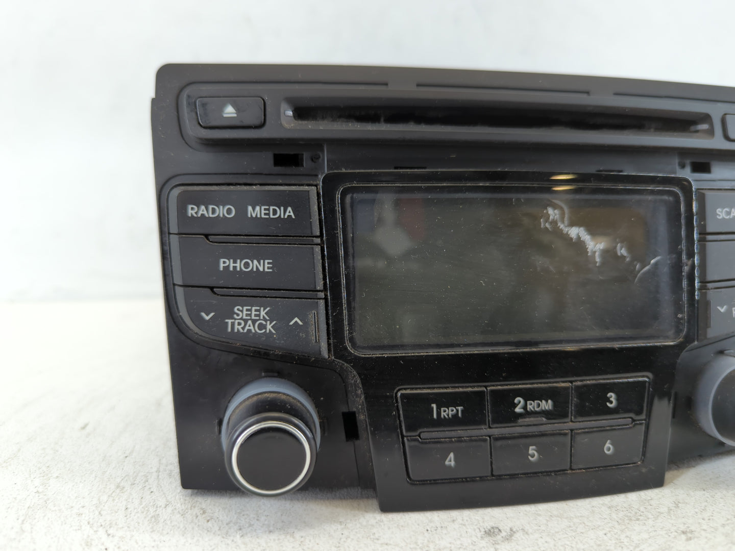 2012-2014 Hyundai Sonata Am Fm Cd Player Radio Receiver - Oemusedautoparts1.com