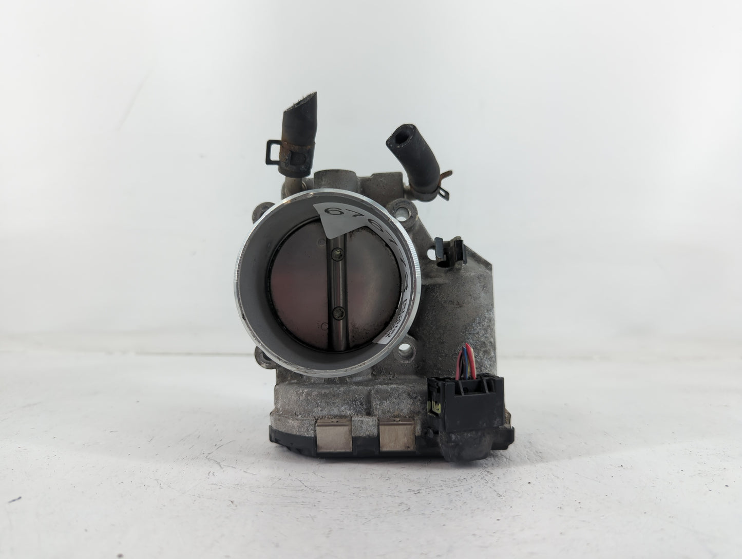 2011-2014 Hyundai Sonata Throttle Body P/N:35100-2G700 Fits Fits 2011 2012 2013 2014 2015 2016 OEM Used Auto Parts - Oemused