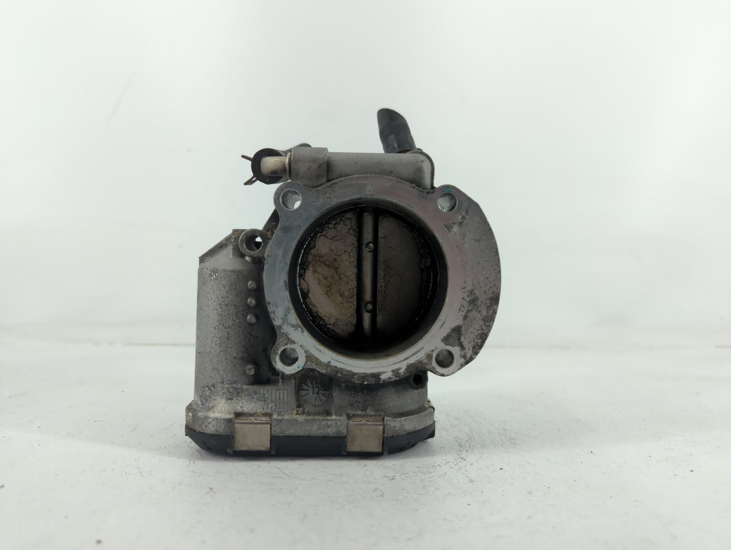 2011-2014 Hyundai Sonata Throttle Body P/N:35100-2G700 Fits Fits 2011 2012 2013 2014 2015 2016 OEM Used Auto Parts - Oemused