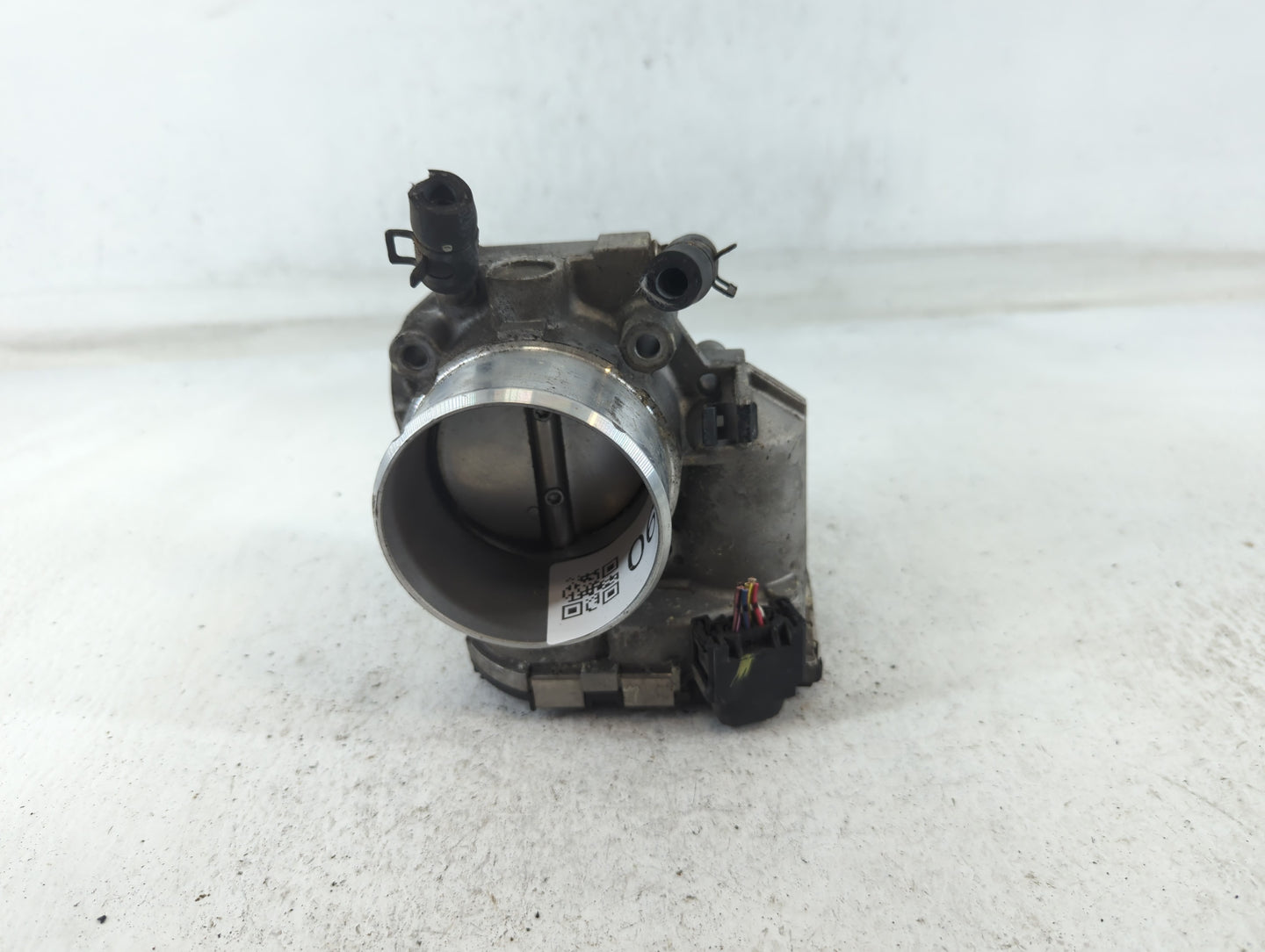 2011-2014 Hyundai Sonata Throttle Body P/N:35100-2G700 Fits Fits 2011 2012 2013 2014 2015 2016 OEM Used Auto Parts - Oemused