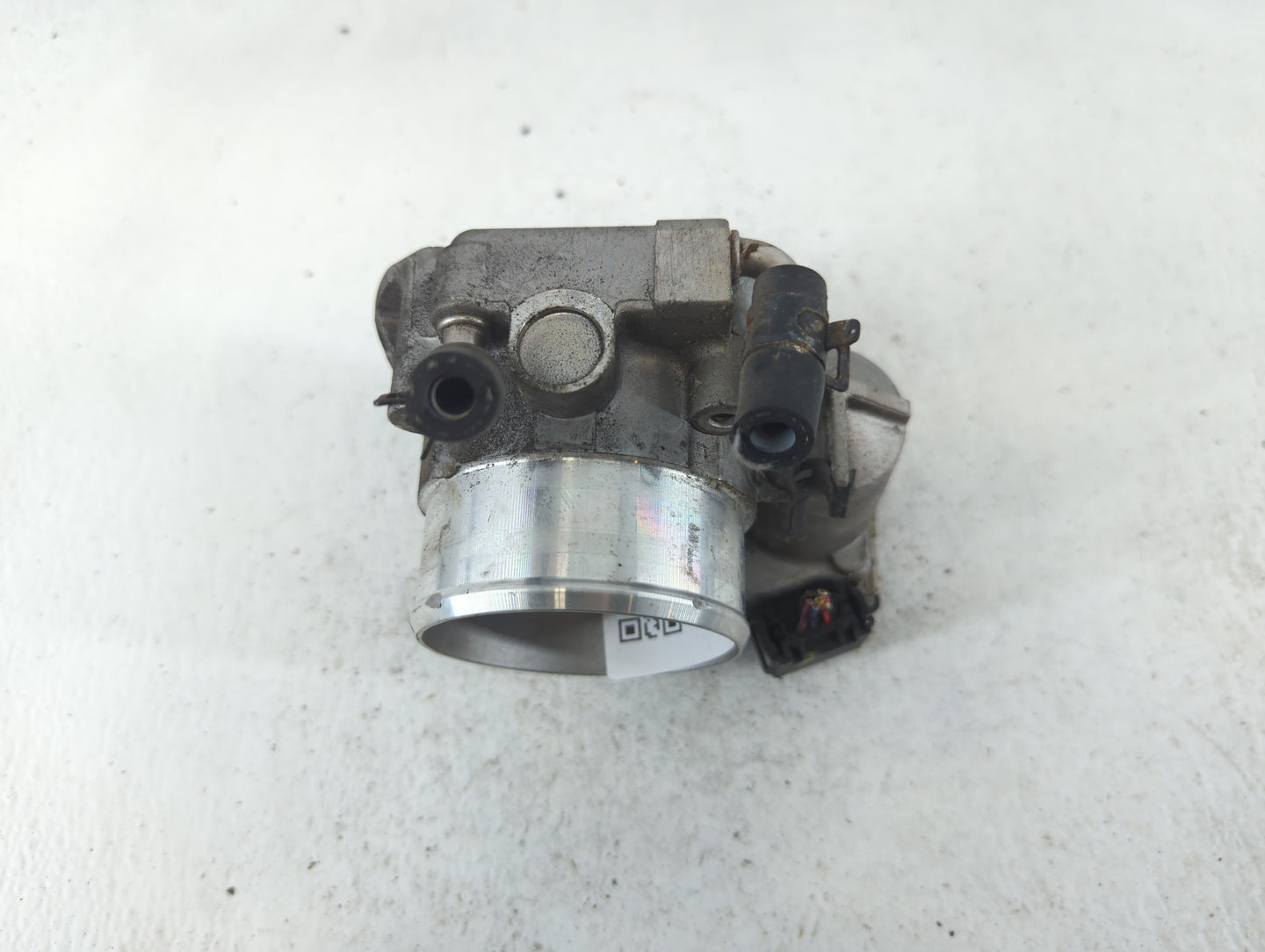 2011-2014 Hyundai Sonata Throttle Body P/N:35100-2G700 Fits Fits 2011 2012 2013 2014 2015 2016 OEM Used Auto Parts - Oemused