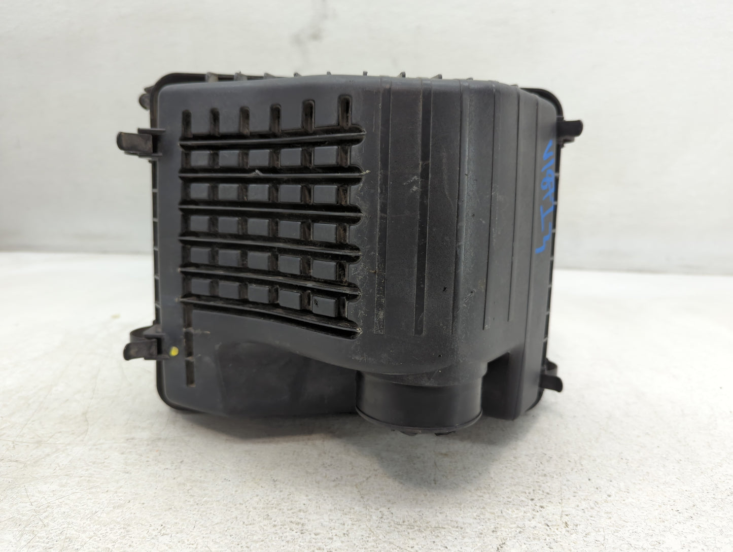 2011-2014 Hyundai Sonata Air Cleaner Intake-duct Hose Tube - Oemusedautoparts1.com