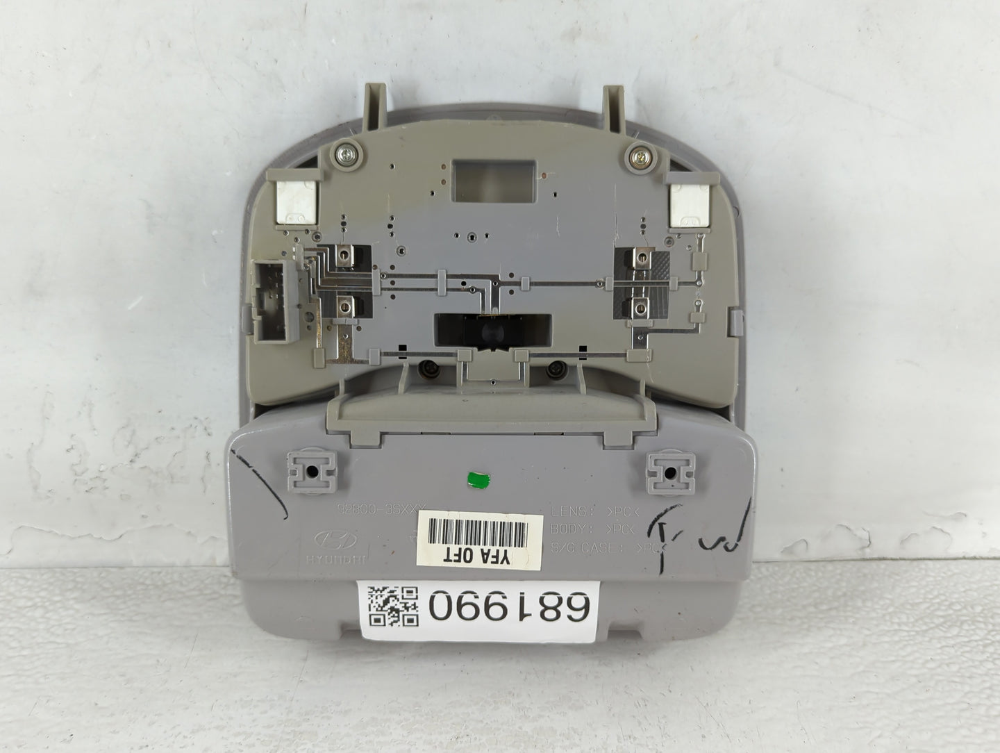 2011-2015 Hyundai Sonata Overhead Roof Console 681990 - Oemusedautoparts1.com