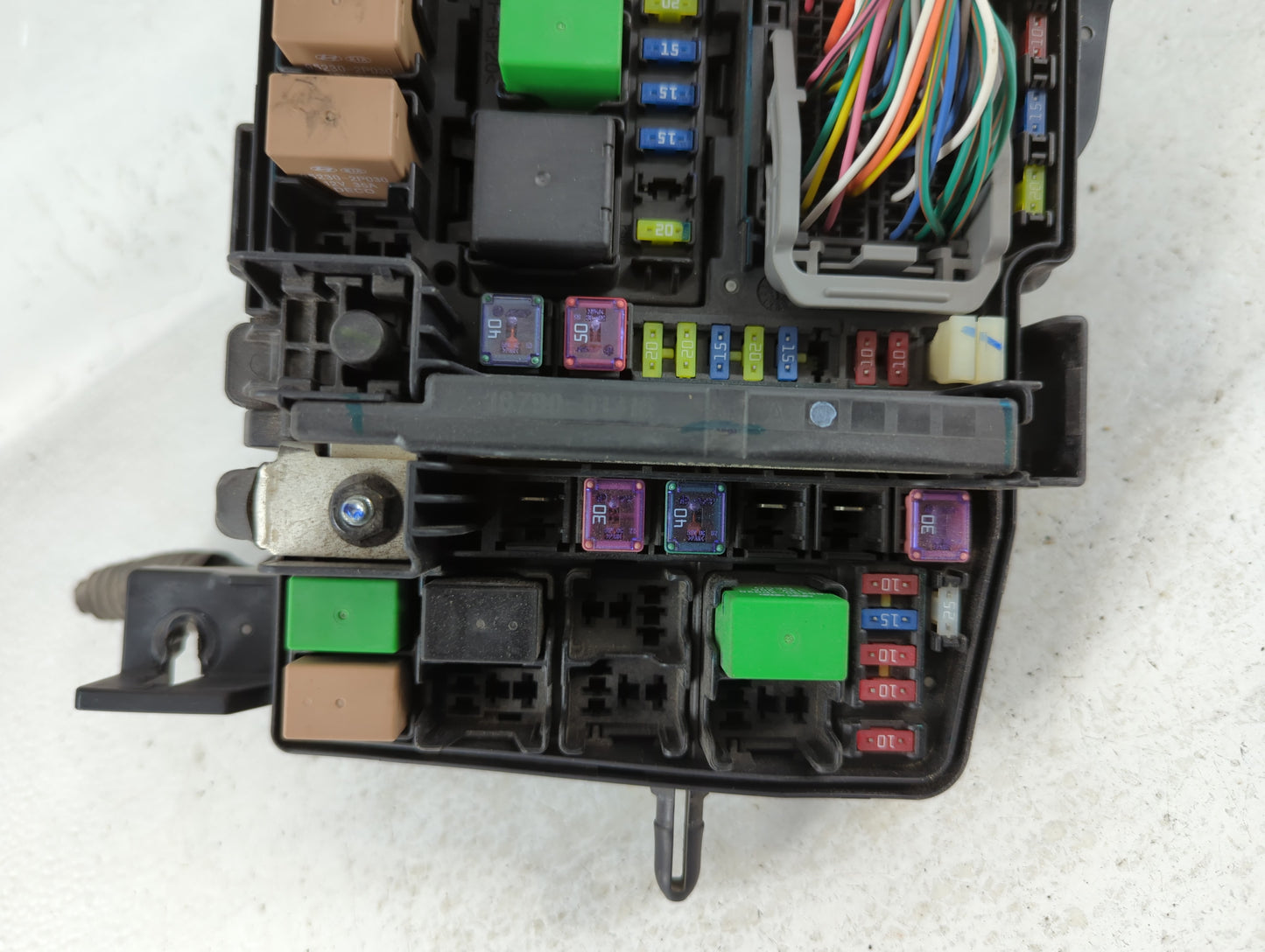 2011-2014 Hyundai Sonata Fusebox Fuse Box Panel Relay Module P/N:91950-3S711 Fits Fits 2011 2012 2013 2014 OEM Used Auto Par
