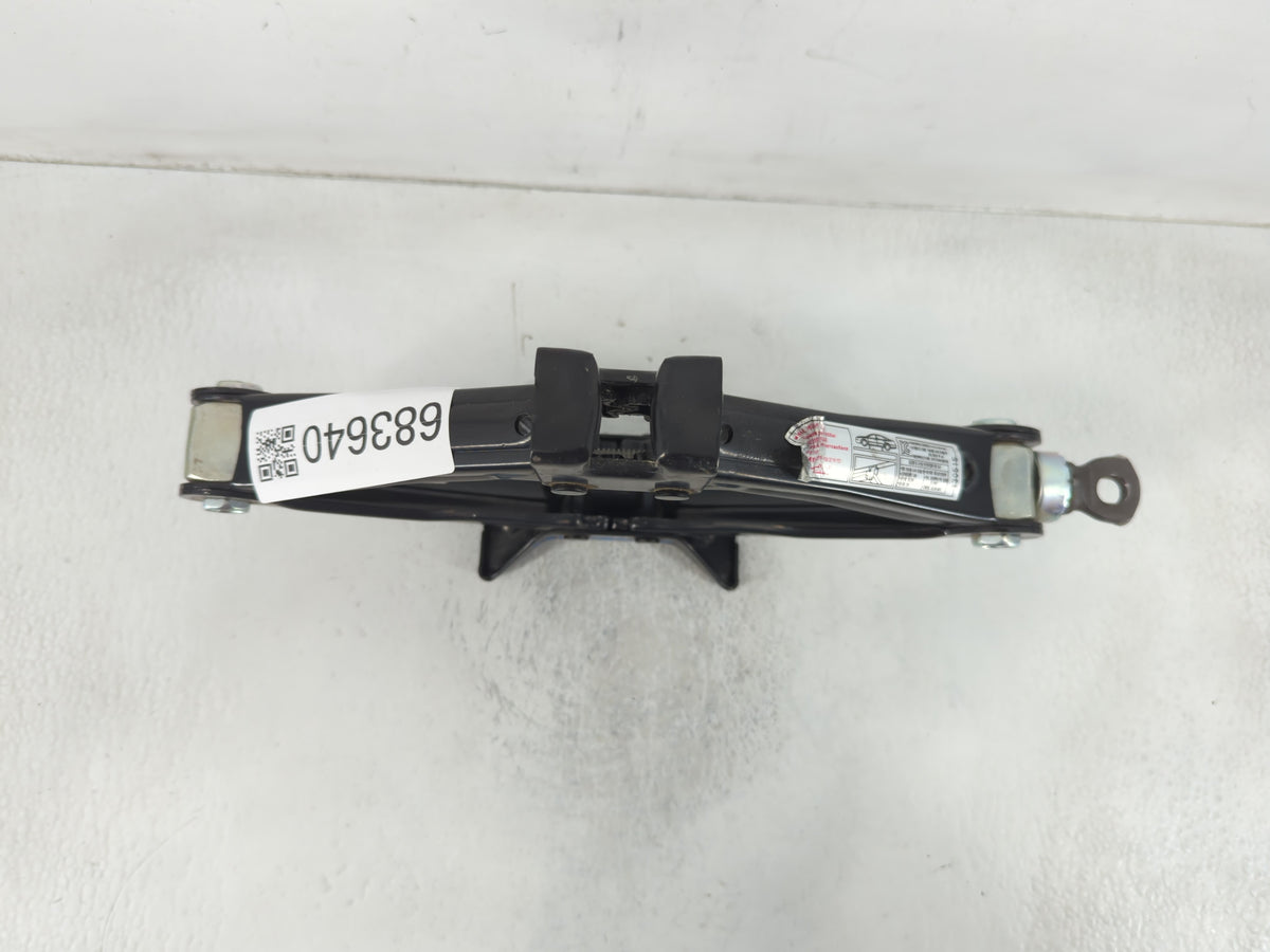 2013 Hyundai Sonata Spare Scissor Car Jack 683640 - Oemusedautoparts1.com