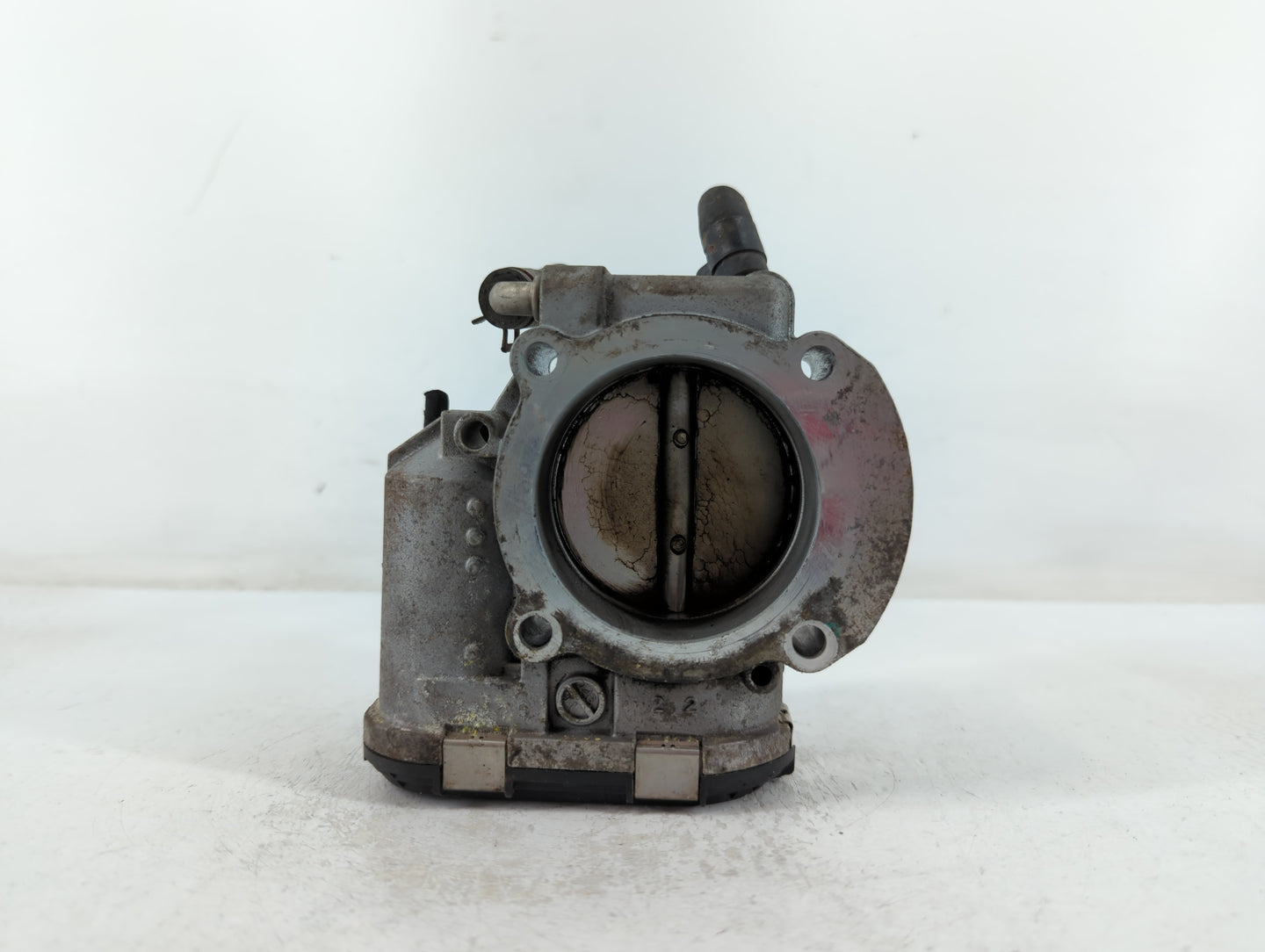 2011-2014 Hyundai Sonata Throttle Body P/N:35100-2G700 Fits Fits 2011 2012 2013 2014 2015 2016 OEM Used Auto Parts - Oemused