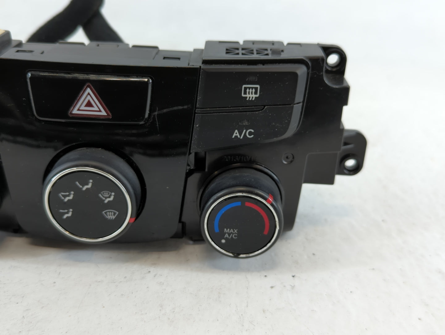 2011-2014 Hyundai Sonata Instrument Cluster Speedometer Gauges P/N:94001-3Q014 TN257470-3215 Fits Fits 2011 2012 2013 2014 O