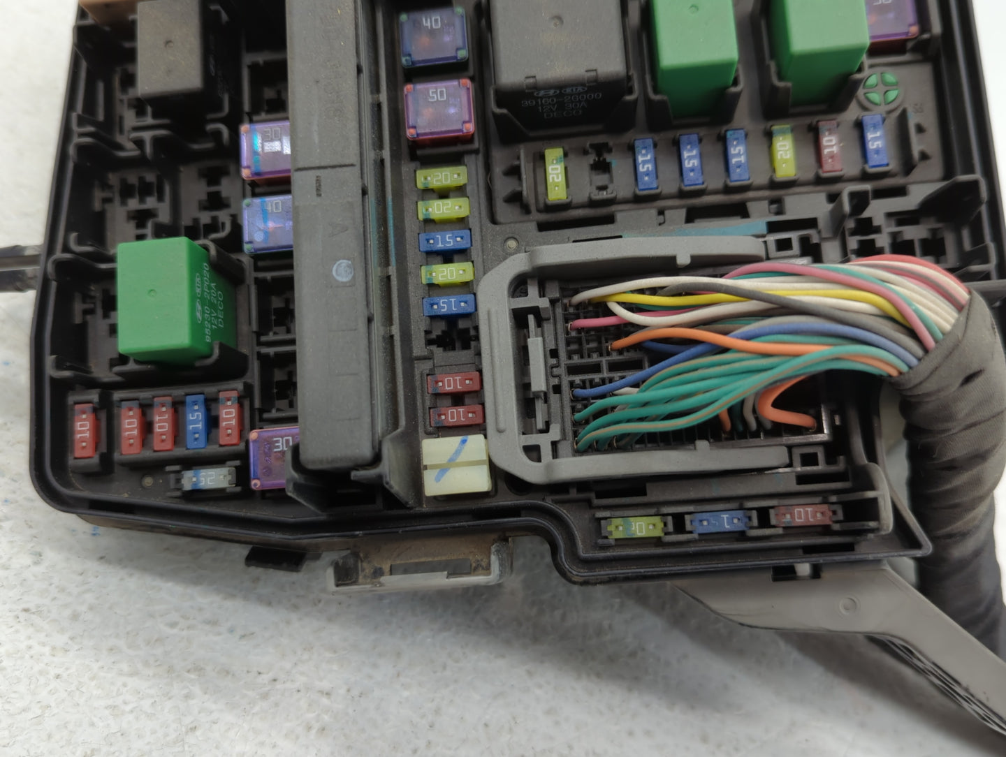 2011-2014 Hyundai Sonata Fusebox Fuse Box Panel Relay Module P/N:VS912003Q103M0 Fits Fits 2011 2012 2013 2014 OEM Used Auto 