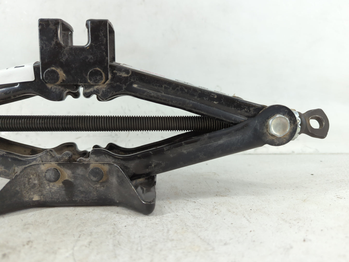 2013 Hyundai Sonata Spare Scissor Car Jack - Oemusedautoparts1.com