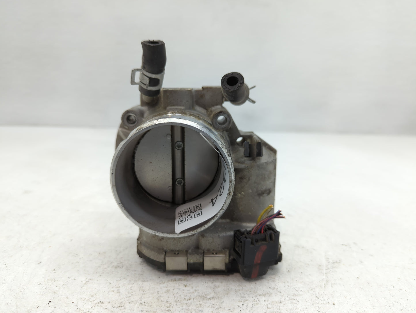 2011-2014 Hyundai Sonata Throttle Body P/N:35100-2G700 Fits Fits 2011 2012 2013 2014 2015 2016 OEM Used Auto Parts - Oemused