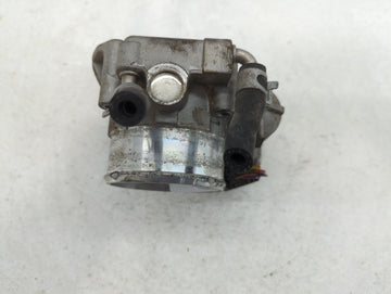 2011-2014 Hyundai Sonata Throttle Body P/N:35100-2G700 Fits Fits 2011 2012 2013 2014 2015 2016 OEM Used Auto Parts