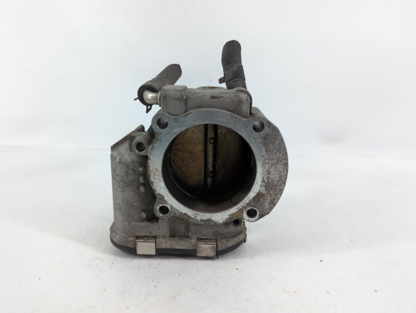 2011-2014 Hyundai Sonata Throttle Body P/N:35100-2G700 Fits Fits 2011 2012 2013 2014 2015 2016 OEM Used Auto Parts - Oemused