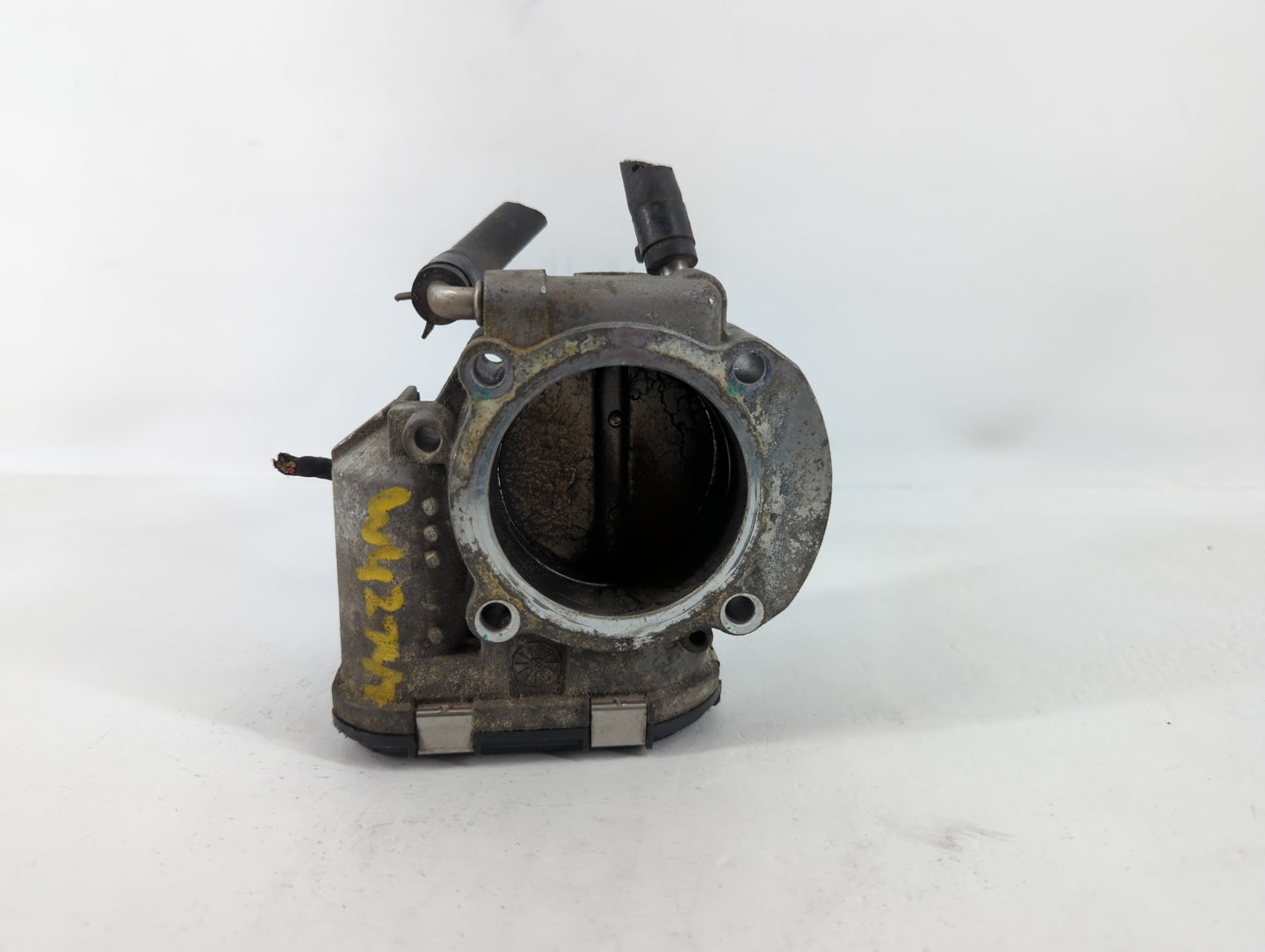2011-2014 Hyundai Sonata Throttle Body P/N:35100-2G700 Fits Fits 2011 2012 2013 2014 2015 2016 OEM Used Auto Parts - Oemused