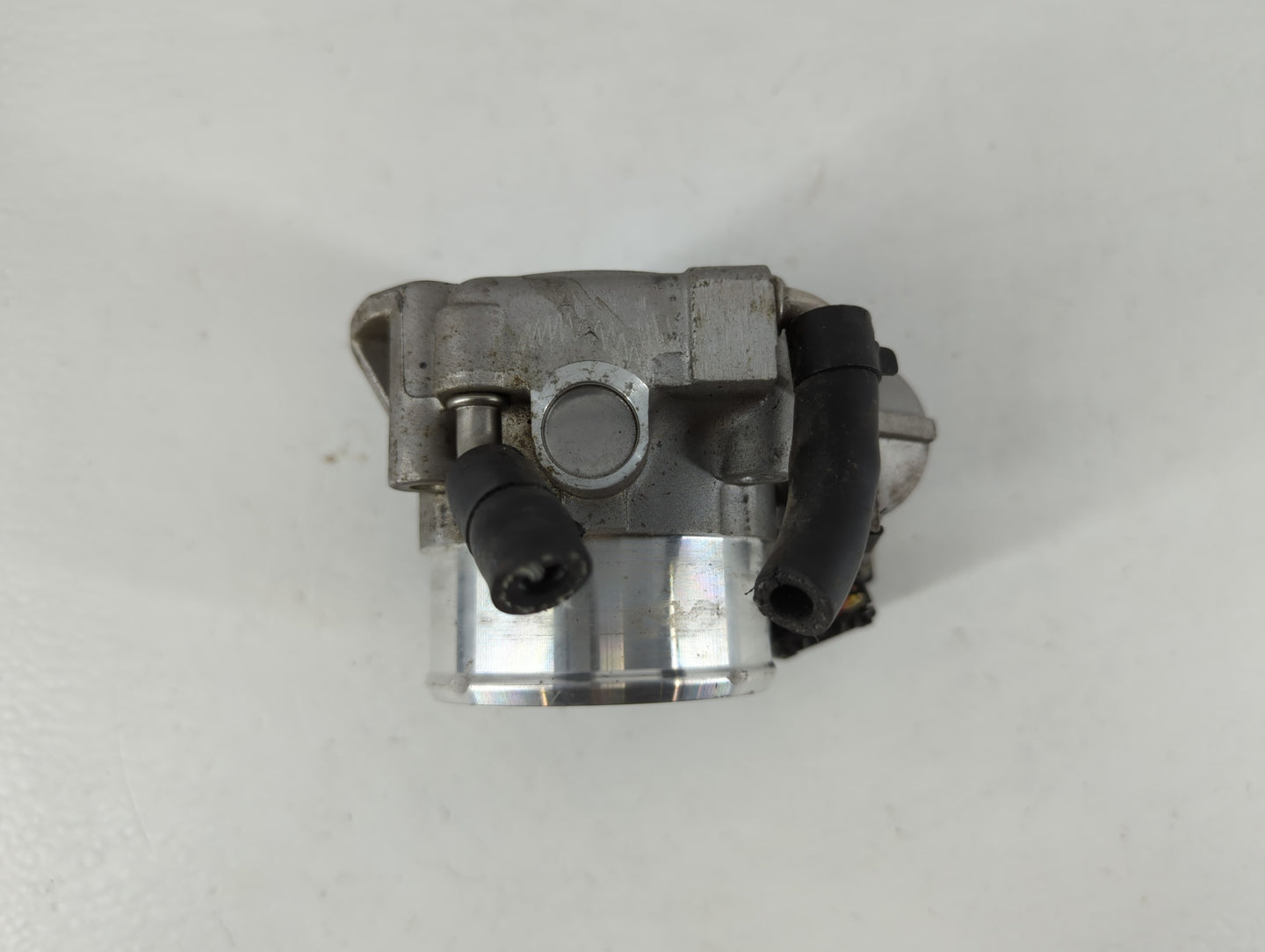 2011-2014 Hyundai Sonata Throttle Body P/N:35100-2G700 Fits Fits 2011 2012 2013 2014 2015 2016 OEM Used Auto Parts - Oemused