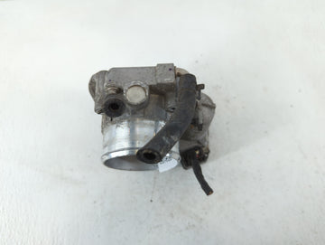 2011-2014 Hyundai Sonata Throttle Body P/N:35100-2G700 Fits Fits 2011 2012 2013 2014 2015 2016 OEM Used Auto Parts