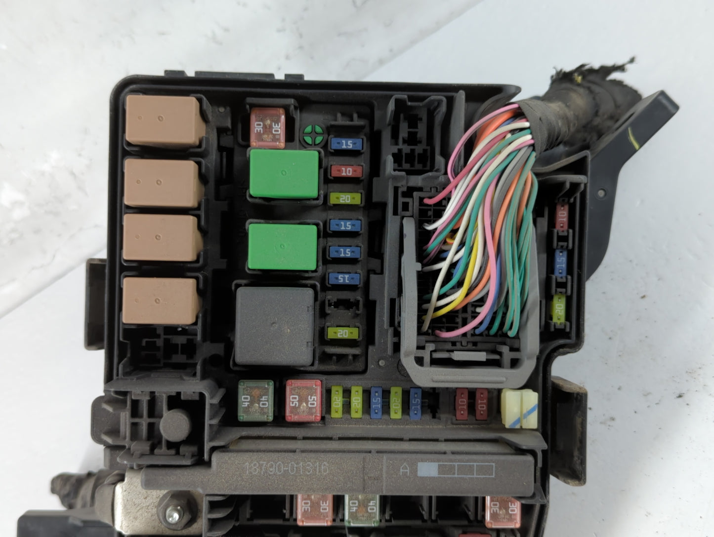 2011-2014 Hyundai Sonata Fusebox Fuse Box Panel Relay Module P/N:91950-3S711 Fits Fits 2011 2012 2013 2014 OEM Used Auto Par
