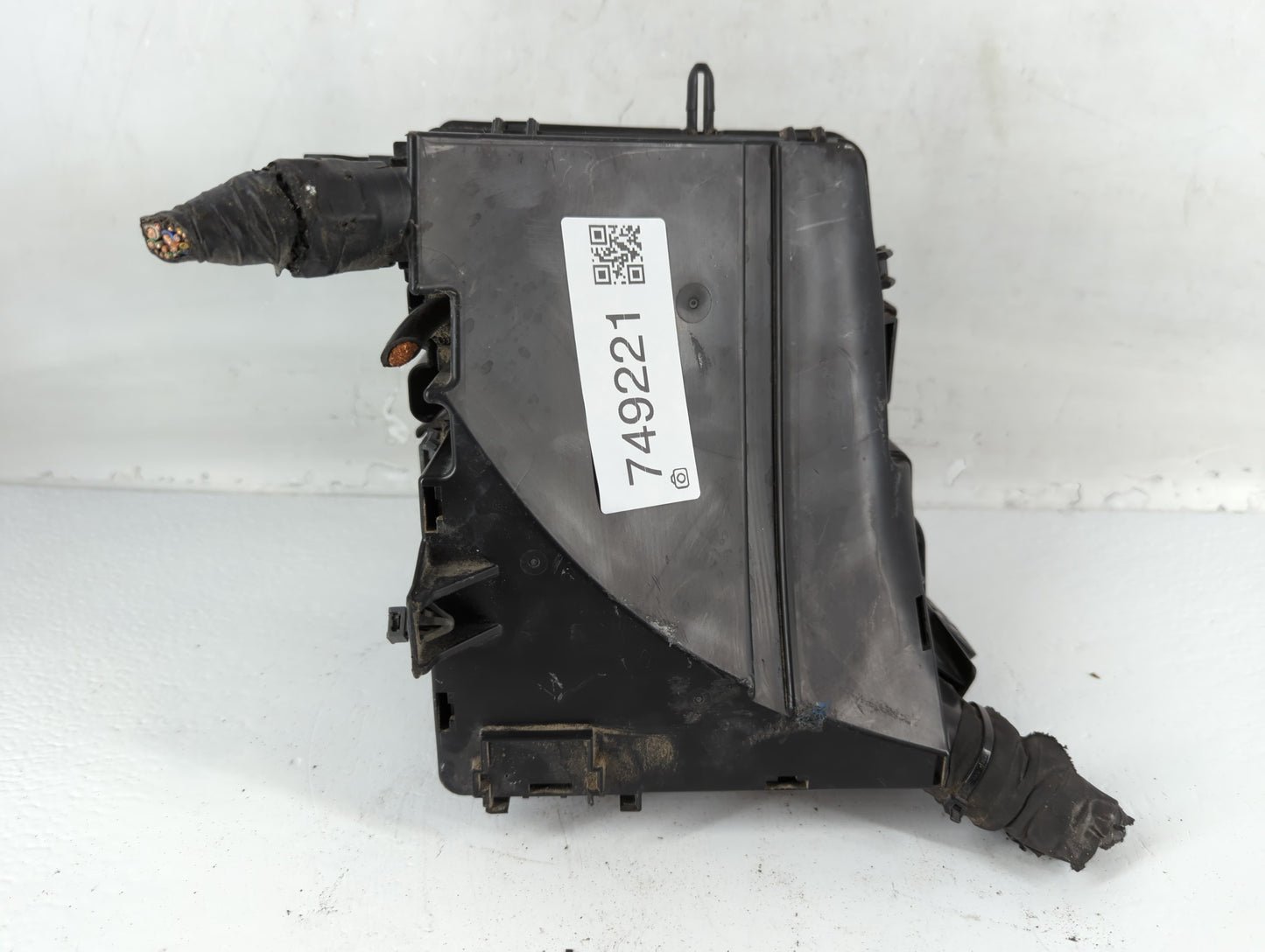 2011-2014 Hyundai Sonata Fusebox Fuse Box Panel Relay Module P/N:91950-3S711 Fits Fits 2011 2012 2013 2014 OEM Used Auto Par