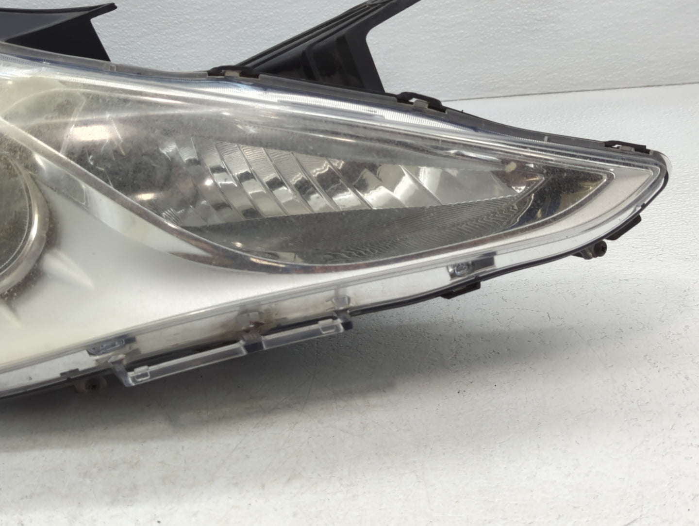 2011-2014 Hyundai Sonata Passenger Right Oem Head Light Headlight Lamp - Oemusedautoparts1.com