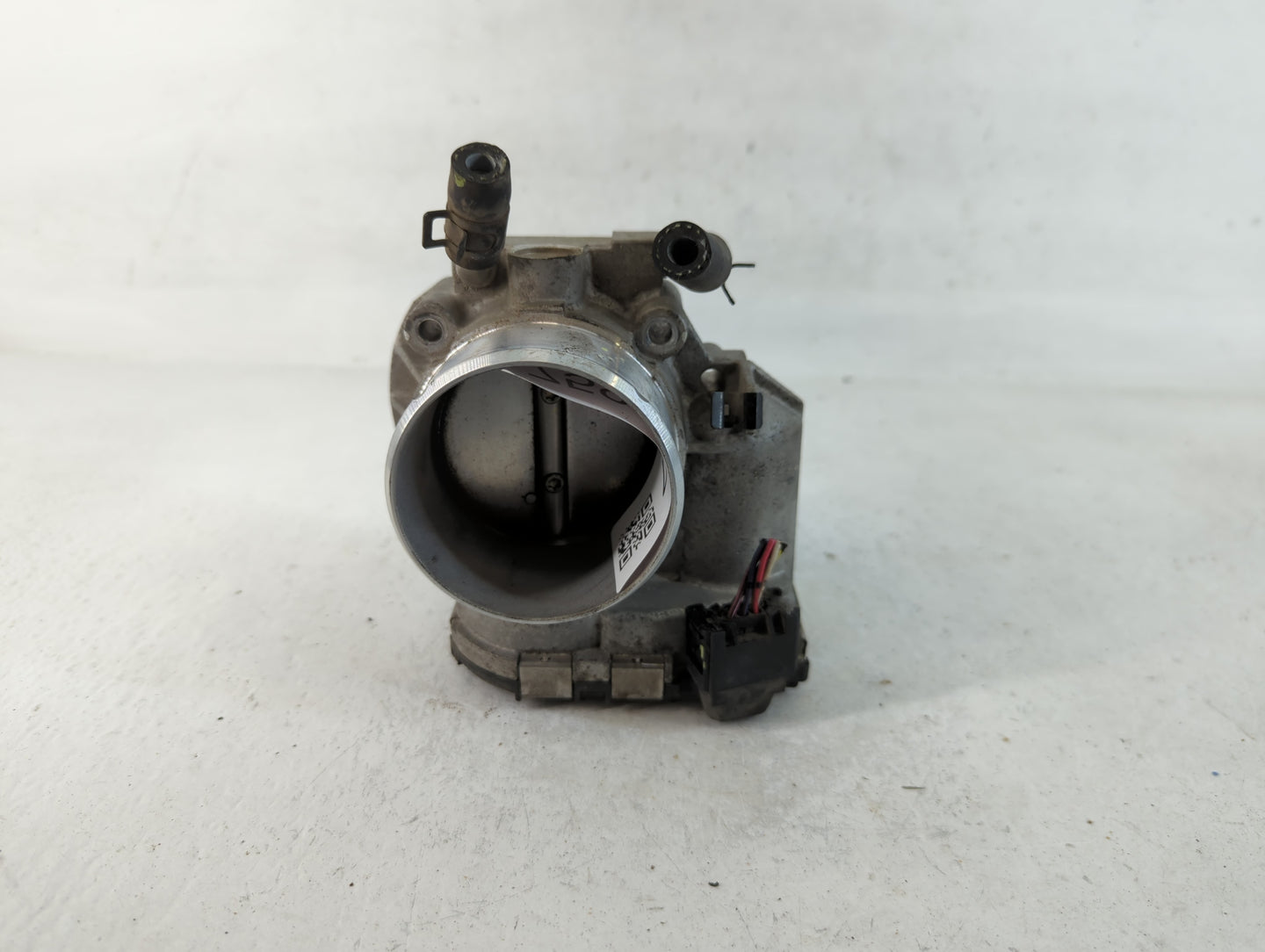 2011-2014 Hyundai Sonata Throttle Body P/N:35100-2G700 Fits Fits 2011 2012 2013 2014 2015 2016 OEM Used Auto Parts - Oemused