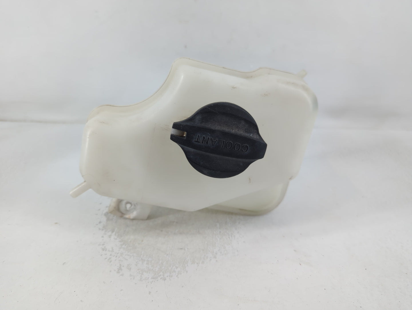 2011-2015 Hyundai Sonata Windshield Washer Fluid Reservoir Bottle Oem - Oemusedautoparts1.com