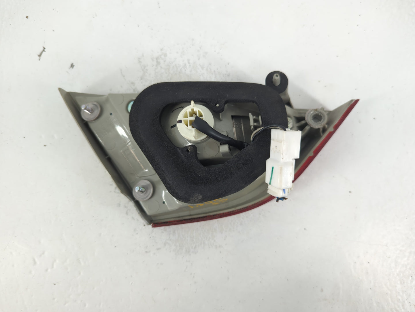 2011-2014 Hyundai Sonata Tail Light Assembly Passenger Right OEM P/N:92404-3Q Fits Fits 2011 2012 2013 2014 OEM Used Auto Pa