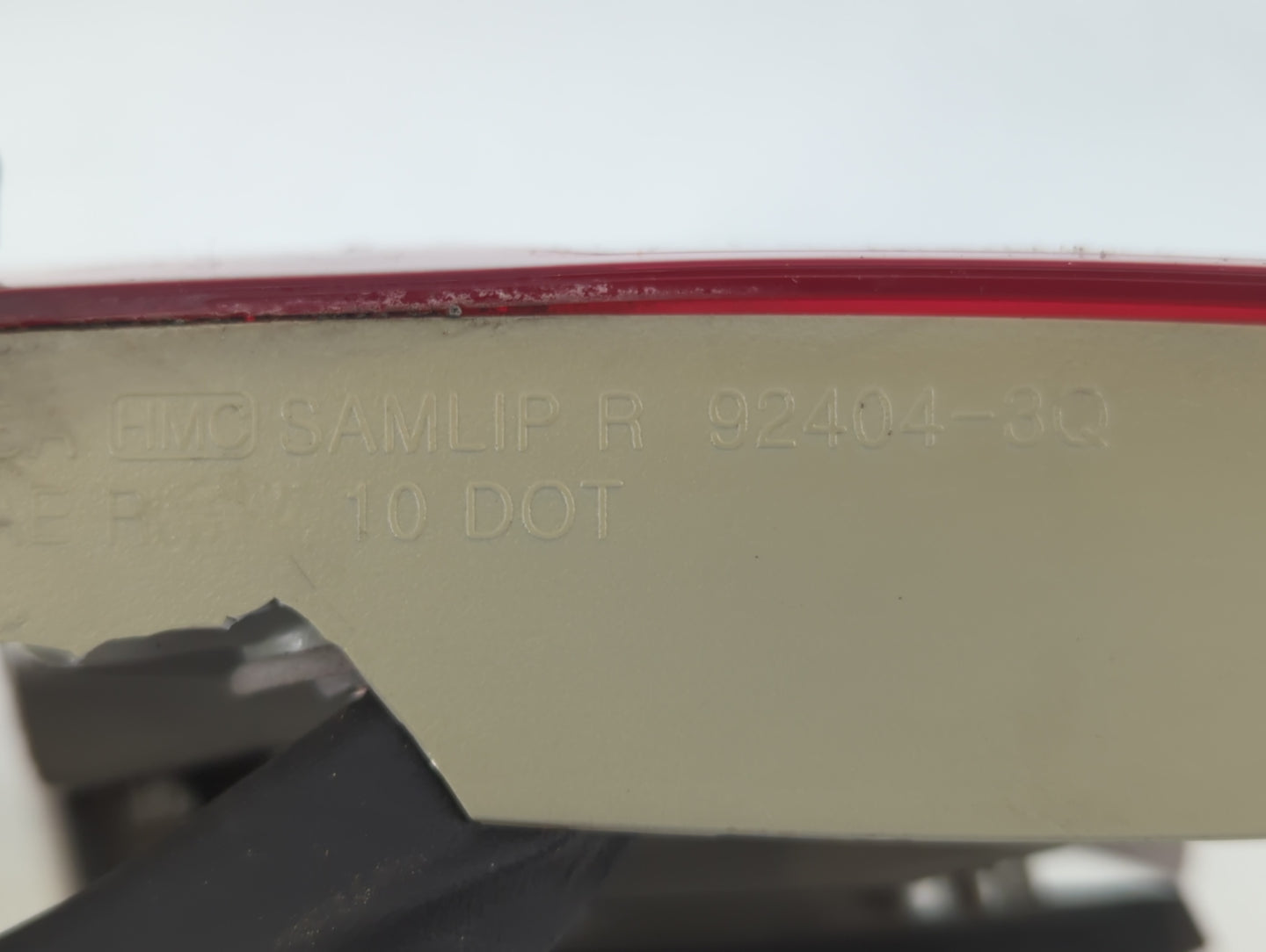 2011-2014 Hyundai Sonata Tail Light Assembly Passenger Right OEM P/N:92404-3Q Fits Fits 2011 2012 2013 2014 OEM Used Auto Pa