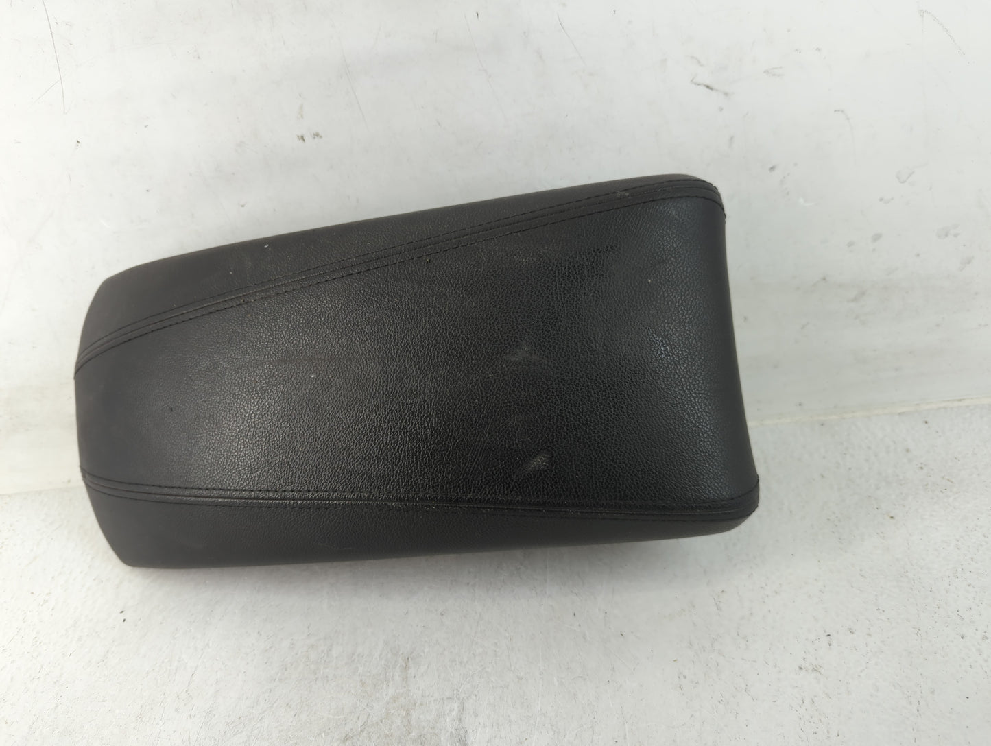 2011-2014 Hyundai Sonata Center Console Armrest Cover Lid Fits Fits 2011 2012 2013 2014 OEM Used Auto Parts - Oemusedautopar