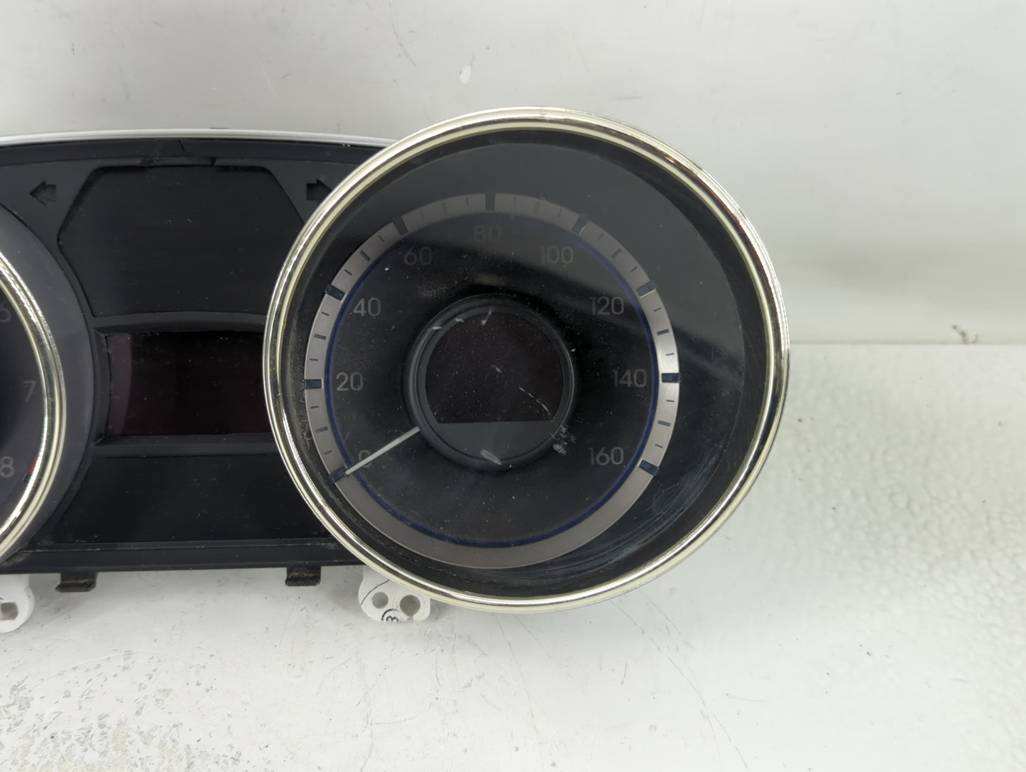 2011-2014 Hyundai Sonata Instrument Cluster Speedometer Gauges P/N:94001-3Q014 Fits Fits 2011 2012 2013 2014 OEM Used Auto P