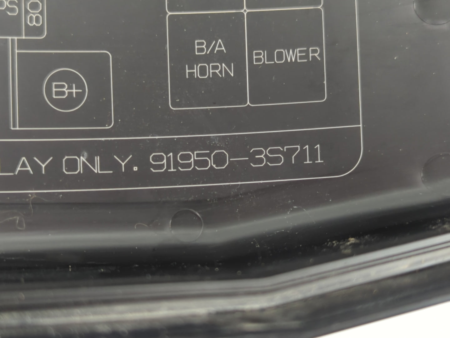 2011-2014 Hyundai Sonata Fusebox Fuse Box Panel Relay Module P/N:91950-3S711 Fits Fits 2011 2012 2013 2014 OEM Used Auto Par
