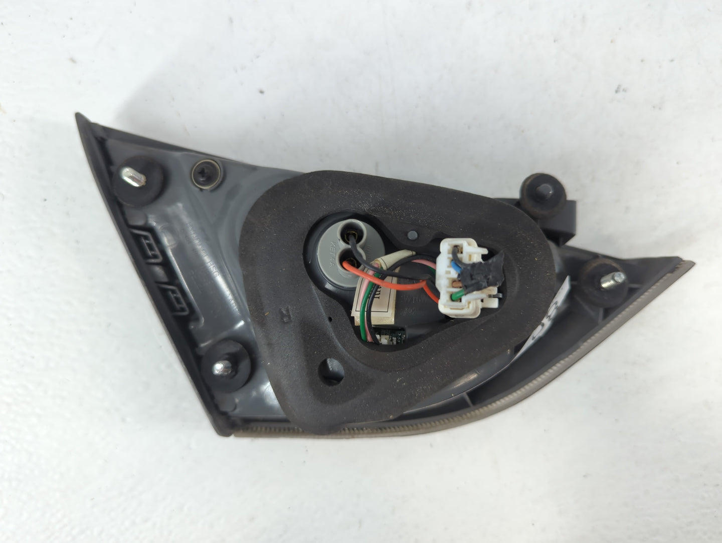2011-2015 Hyundai Sonata Passenger Right Side Deck Lid Mounted Tail Light 801717 - Oemusedautoparts1.com
