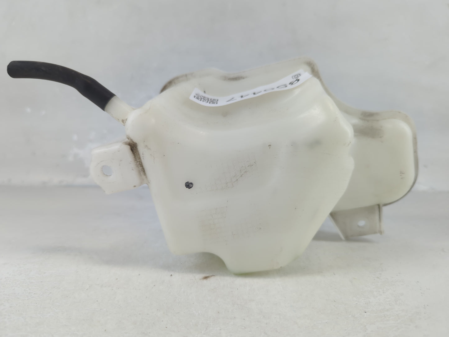 2011-2015 Hyundai Sonata Windshield Washer Fluid Reservoir Bottle Oem - Oemusedautoparts1.com